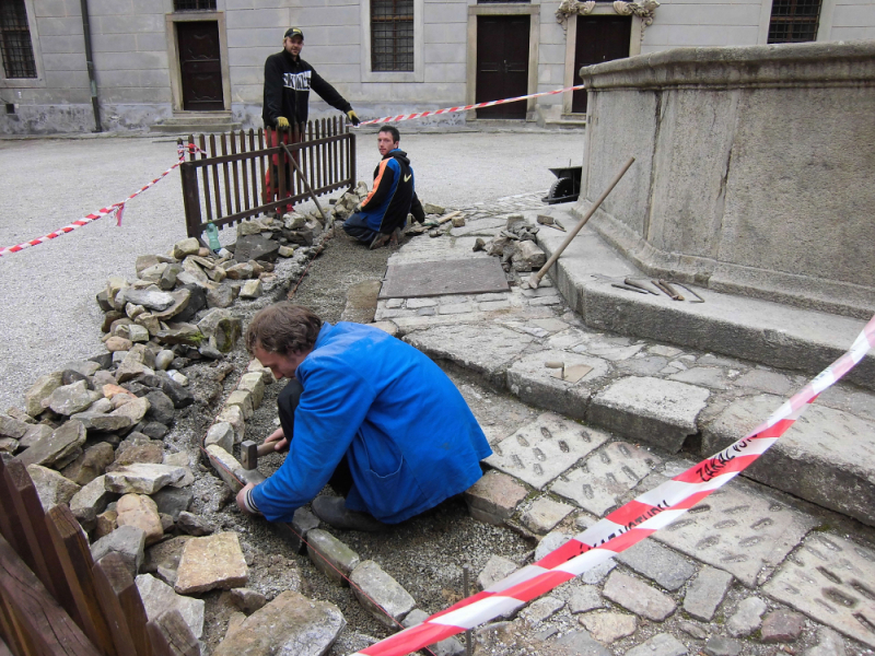 Rekonstrukce přídlažby II nádvoří